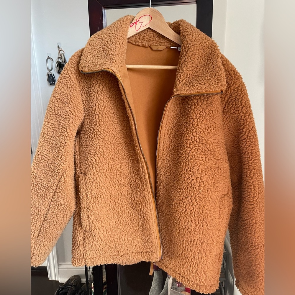 Shaggy, brown/orange/tan chic Uniqlo teddy jacket. Brand new condition.